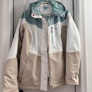 Columbia Women's Ski Jacket - White, Beige, and Light Blue